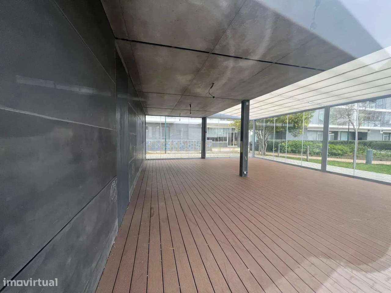 Espaço Comercial em Oeiras com 100m² e 2 Casas de Banho arrendada com - Grande imagem: 5/14