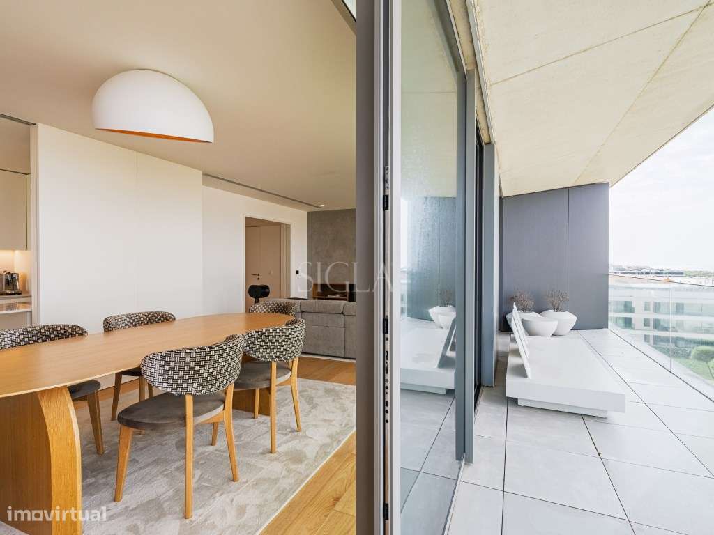 Penthouse T3 com piscina no terraço - Primeira linha de Mar-7