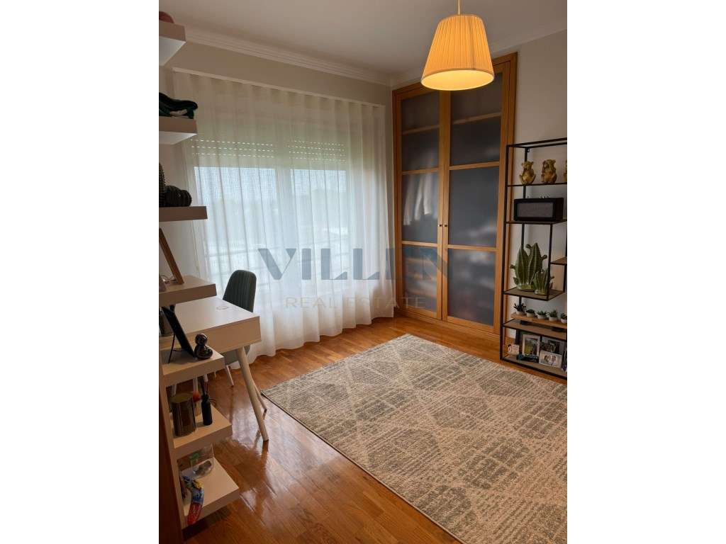 Apartamento T3 (convertido em T2 com Closet) Renovado em Moreira da... - Grande imagem: 3/22