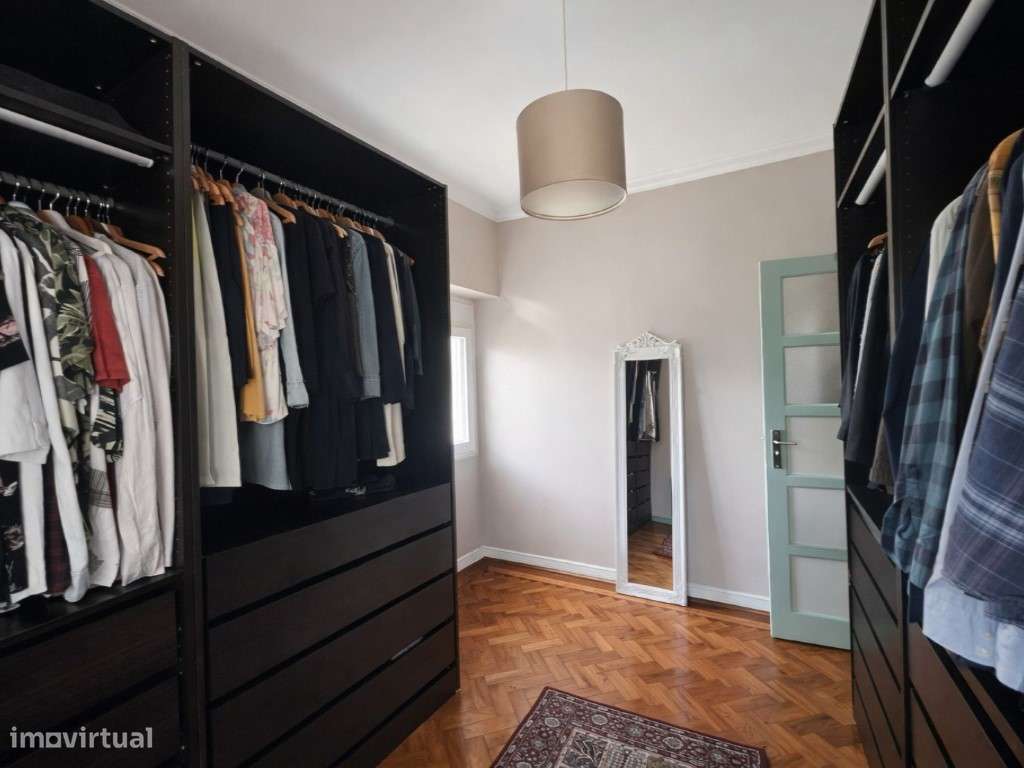 Moradia Isolada Totalmente Remodelada | Potencial para 7 Quartos | ...-11