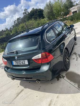 BMW 330 i Touring - 12