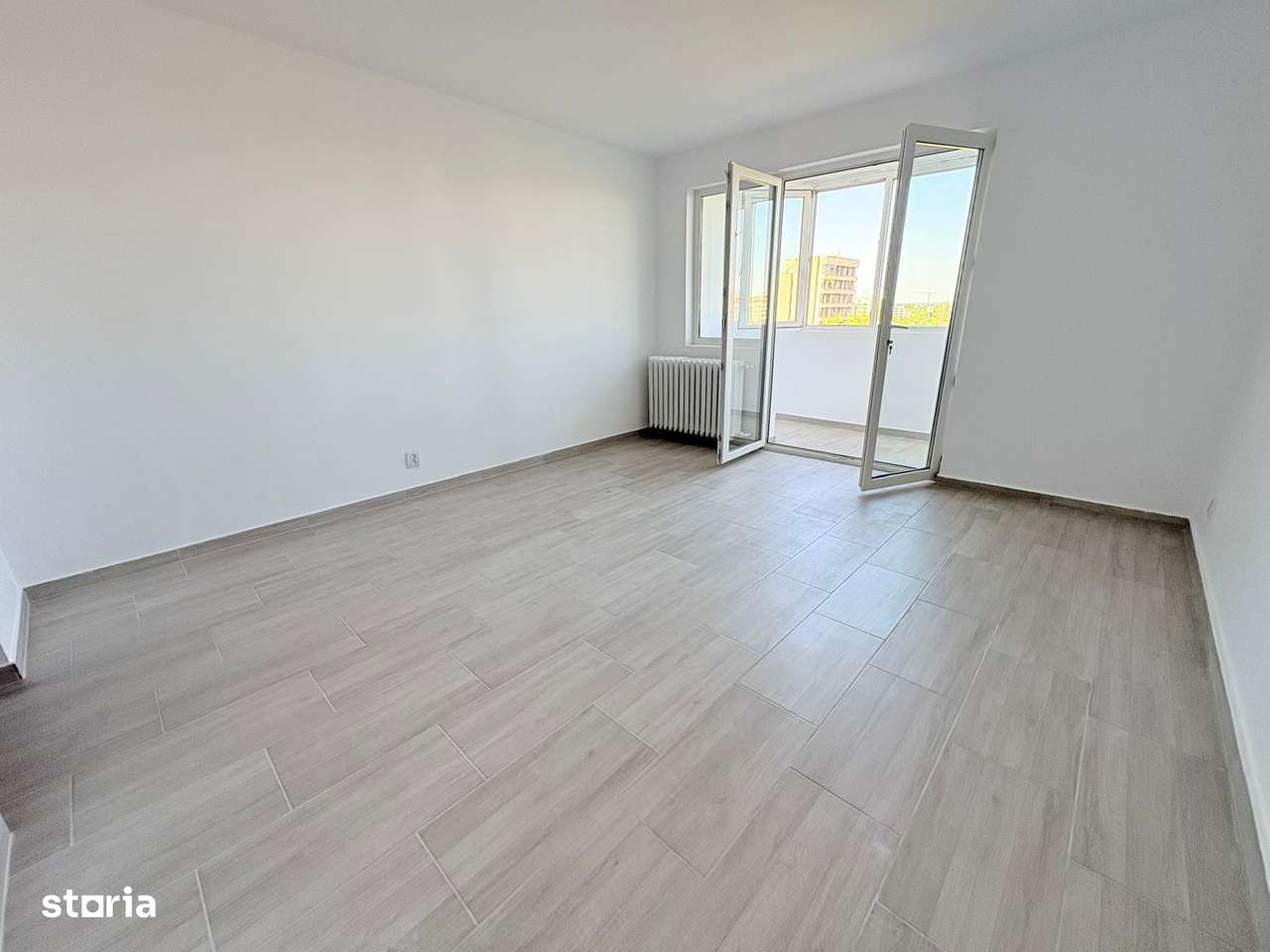 Garsonieră renovată 32  mp, disponibilă imediat – zona Titan – - Imagine principală: 2/15