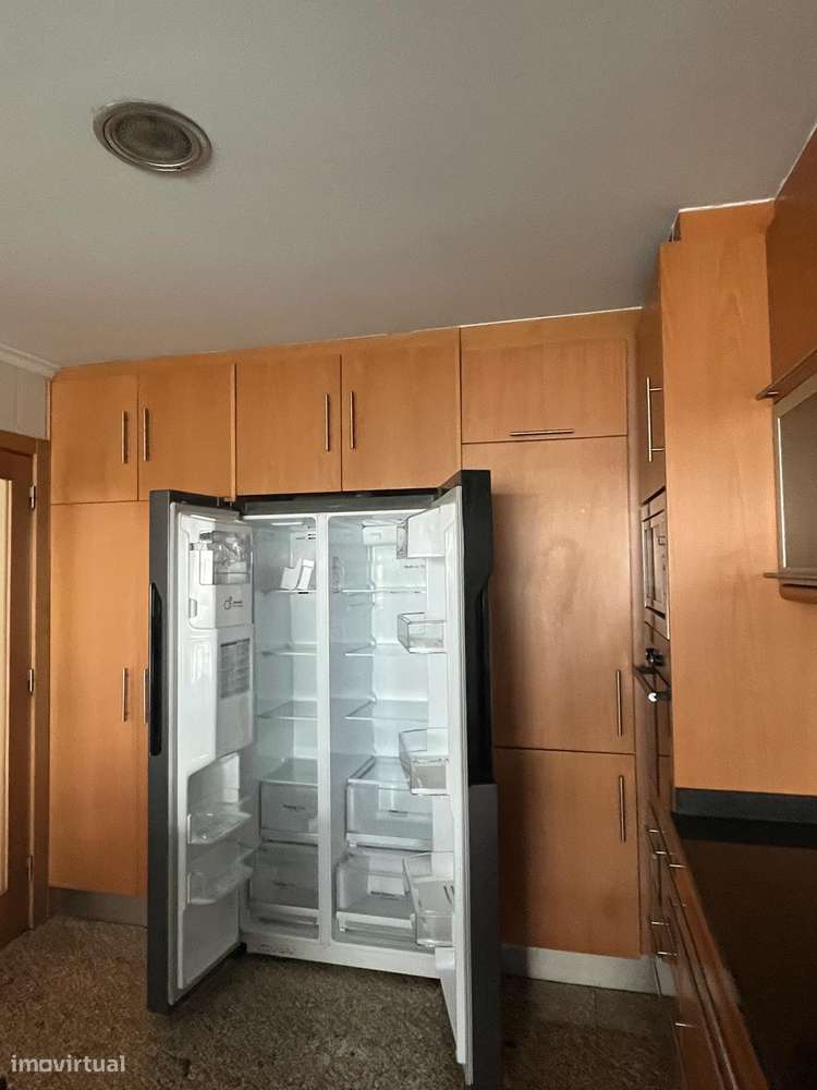 Geminada com piscina, garagem e terraço em Canidelo-27