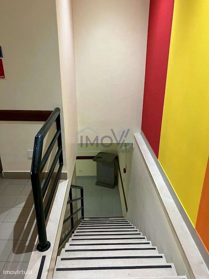 Espaço versátil com 295 m² no centro de Ferreira do Zêzere – Clínica,-7