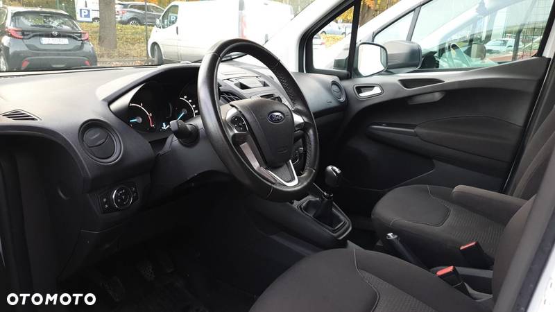 Ford transit-courier - 10