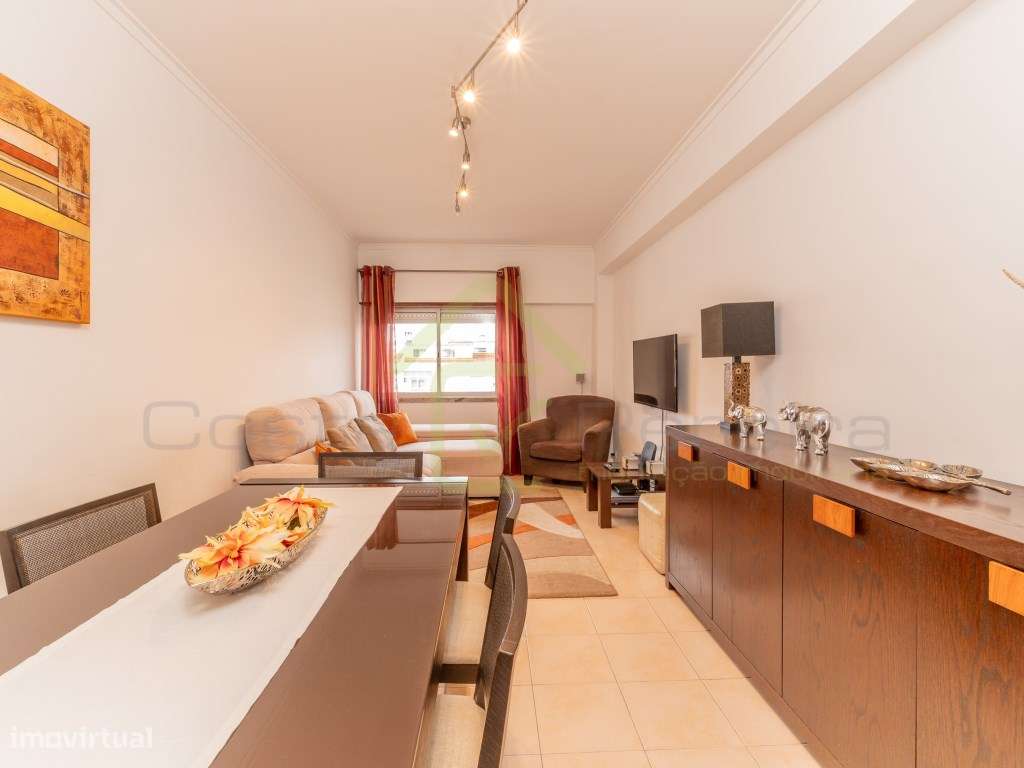 Apartamento T3 com duas frentes e óptima exposição solar-6