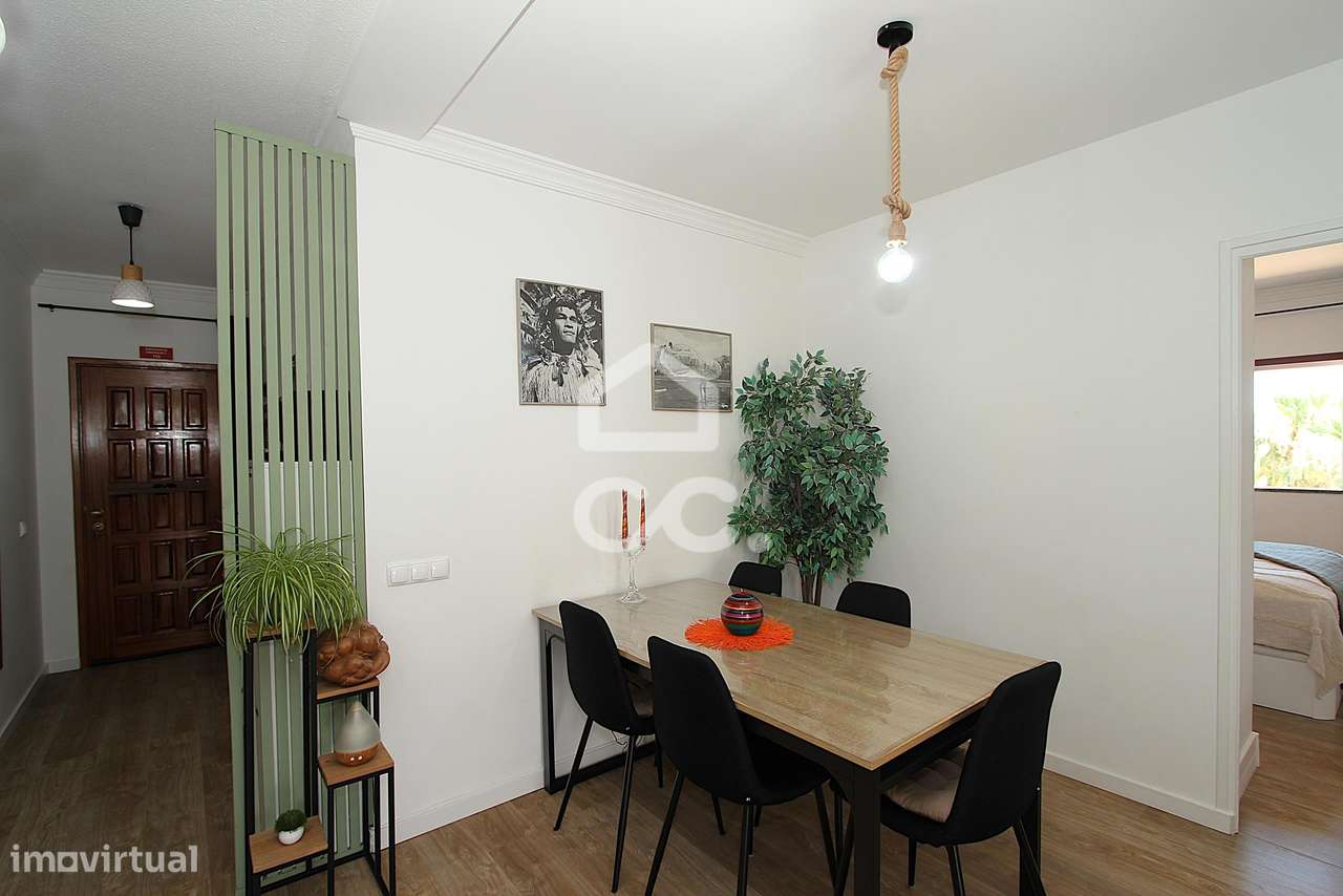 Apartamento T2 com terraço, vista mar e lugar de garagem em Armação de-7