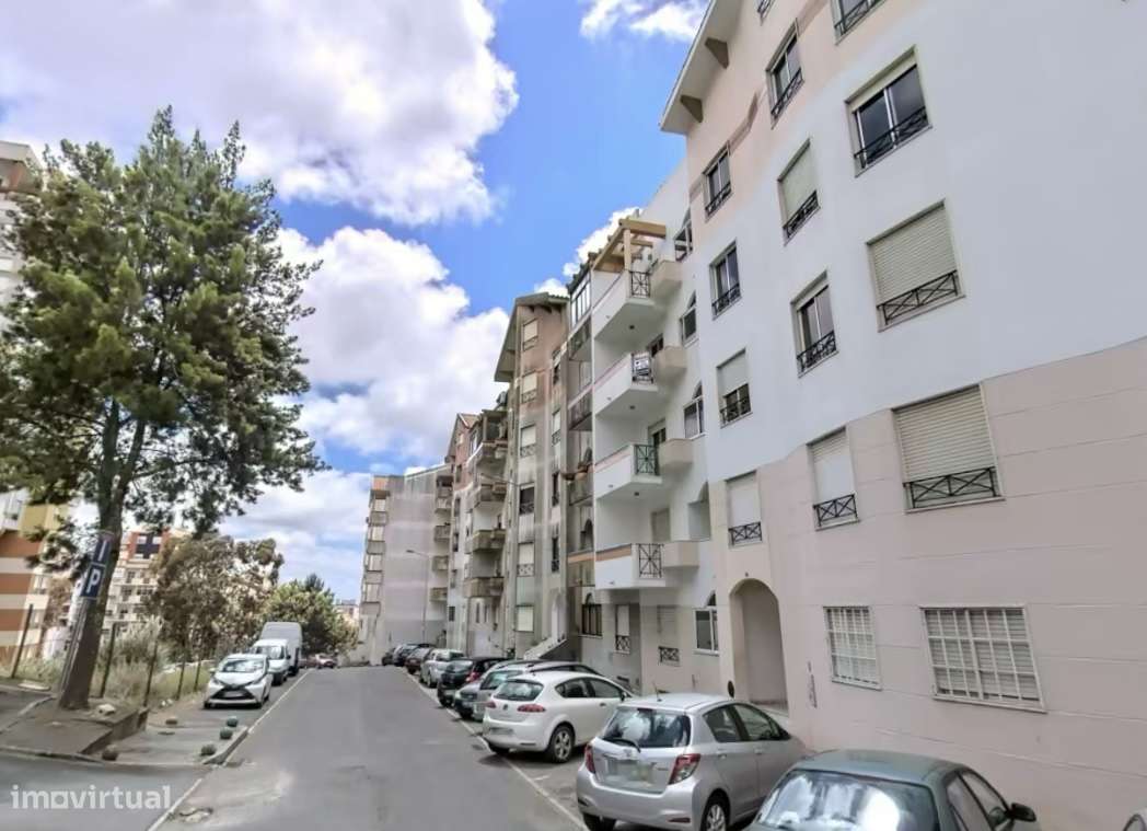 Apartamento T2 à venda nas Merces-3