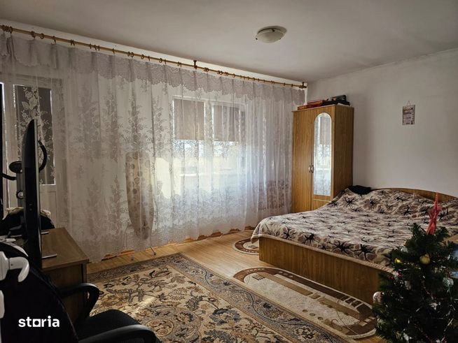 Vila cu garaj si teren 500 mp capat Nicolina Horpaz Editurii-5