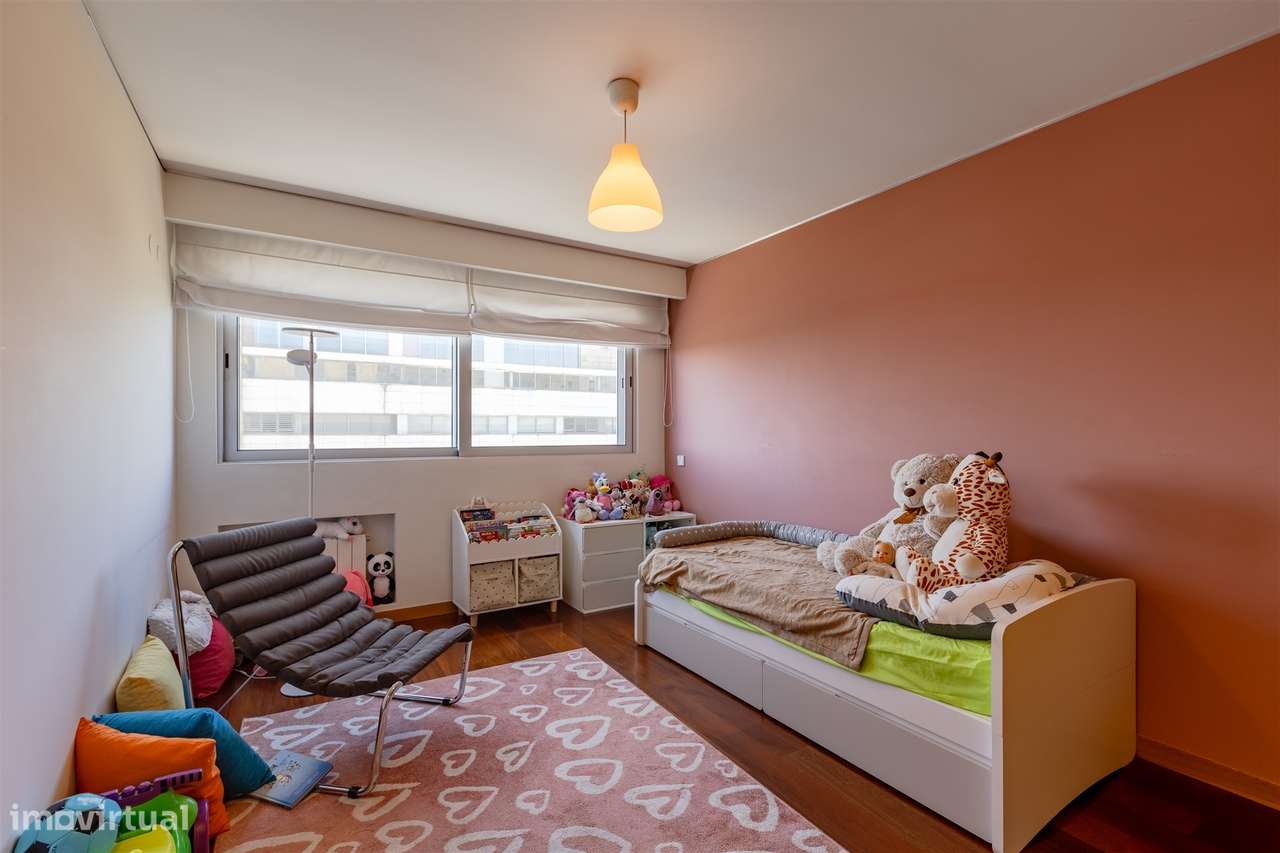 Apartamento T3 no Bessa com Varanda e Garagem box-20