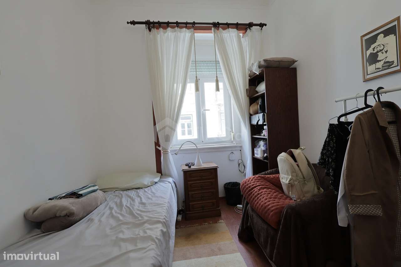 T3 EM ARROIOS – OPORTUNIDADE PARA ARRENDAMENTO A ESTUDANTES (4 A 5 QUA-10