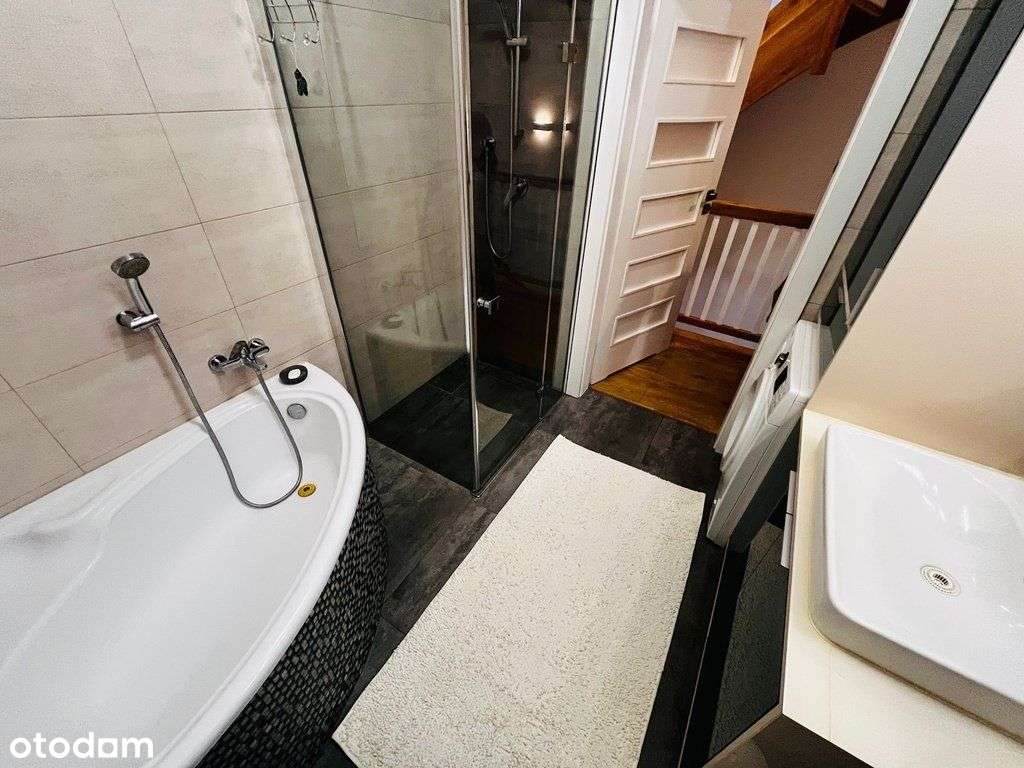 Atrakcyjny Apartament Z Ogrodem.-14