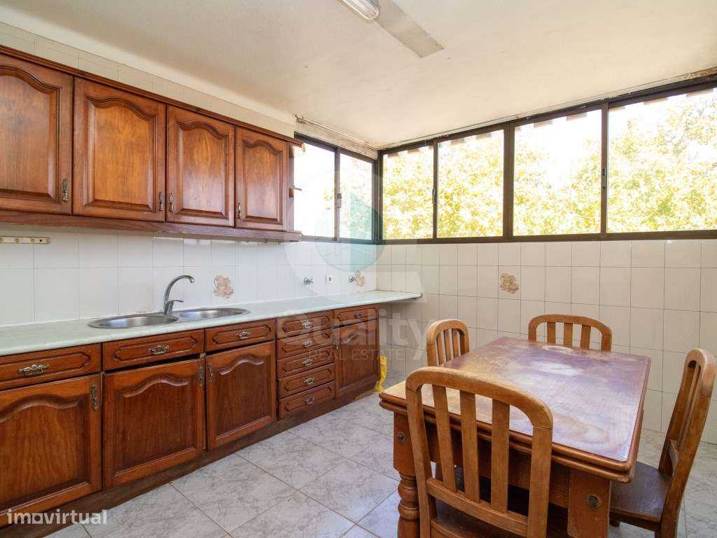 Excelente Apartamento T2 na Cidade Sol-10