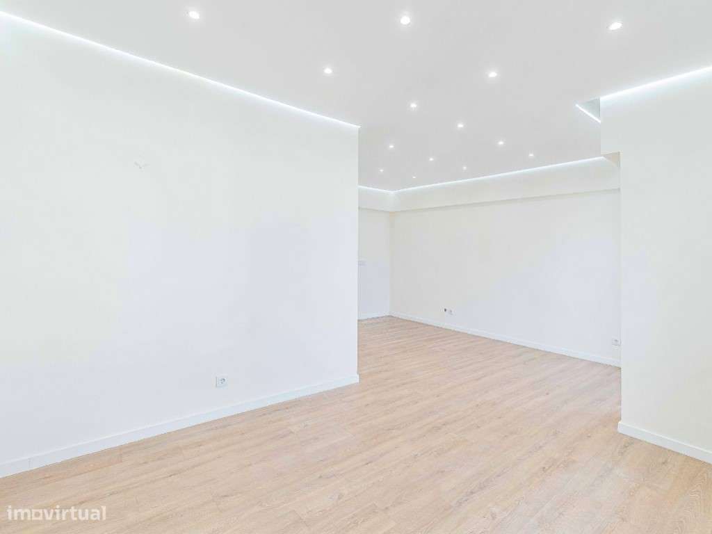 T3 Totalmente Remodelado - Avenida D. José I, Amadora-16