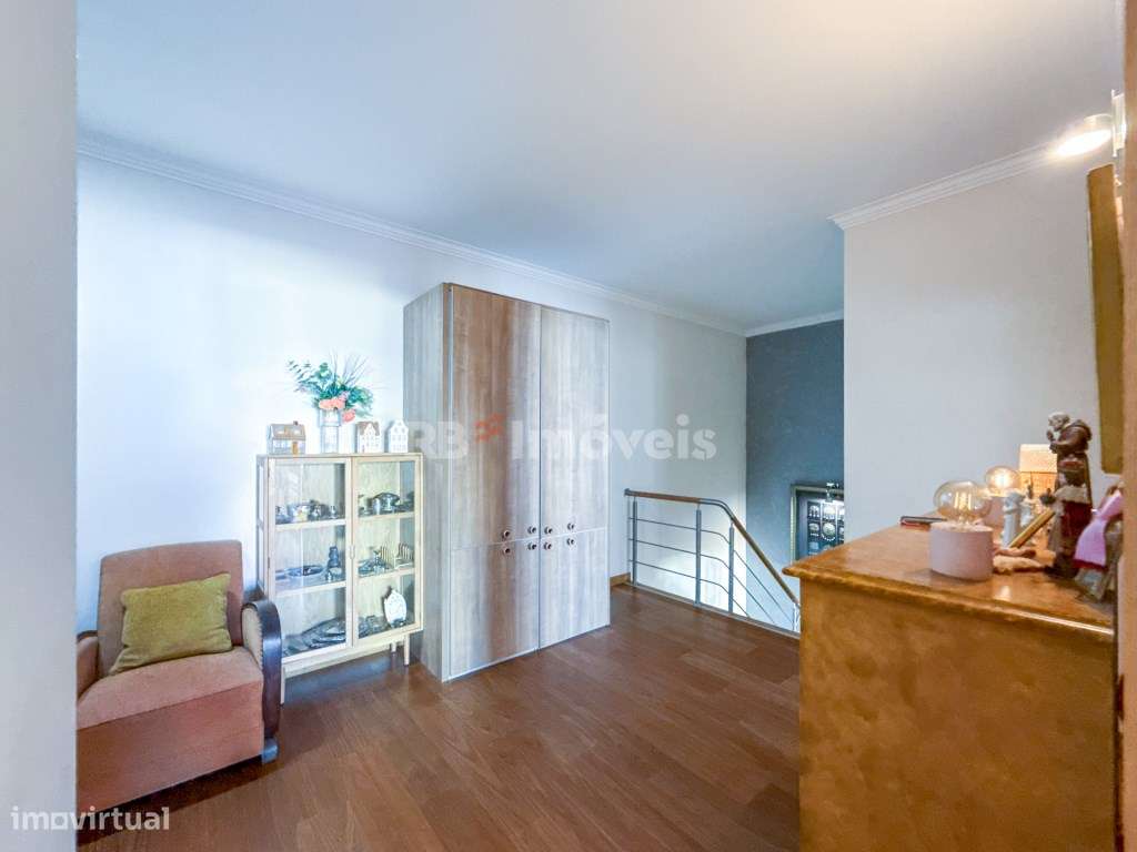 Apartamento T4 Duplex c/ Varandas, Arrecadação e Parqueamento - no ...-33