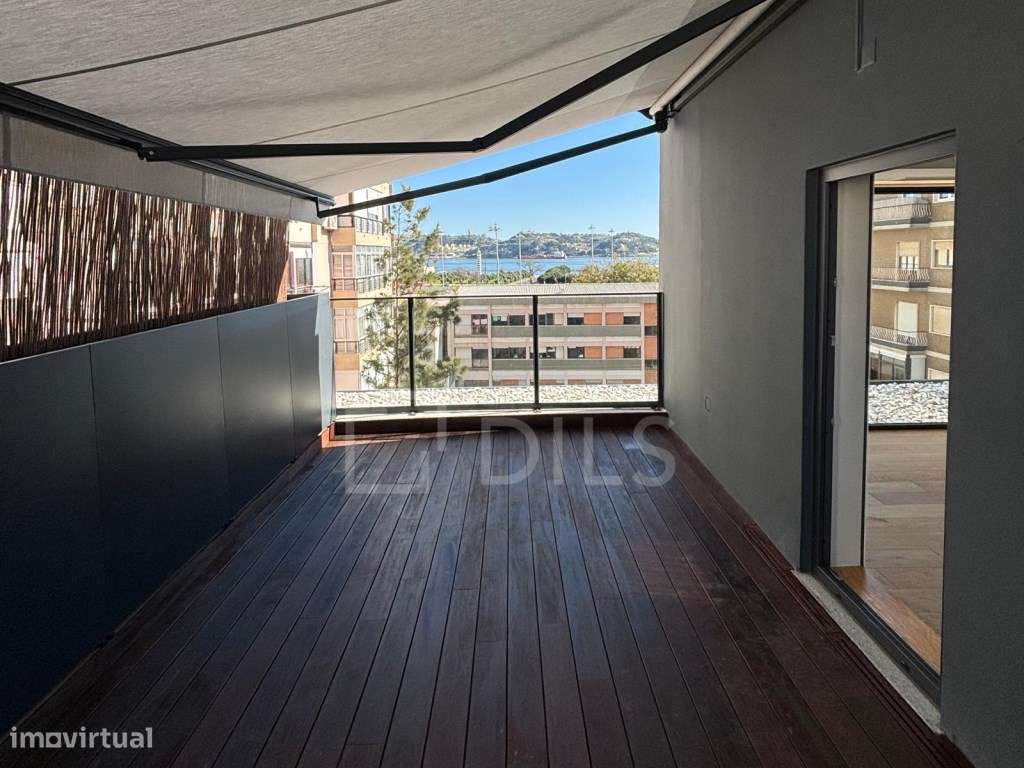 Apartamento T3+1 duplex com terraço e estacionamento em Belém - Grande imagem: 5/60