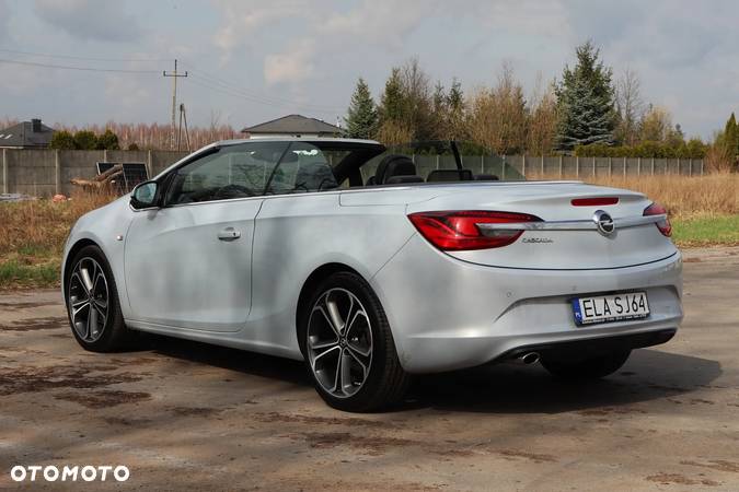 Opel Cascada 1.4 T Cosmo S&S - 12