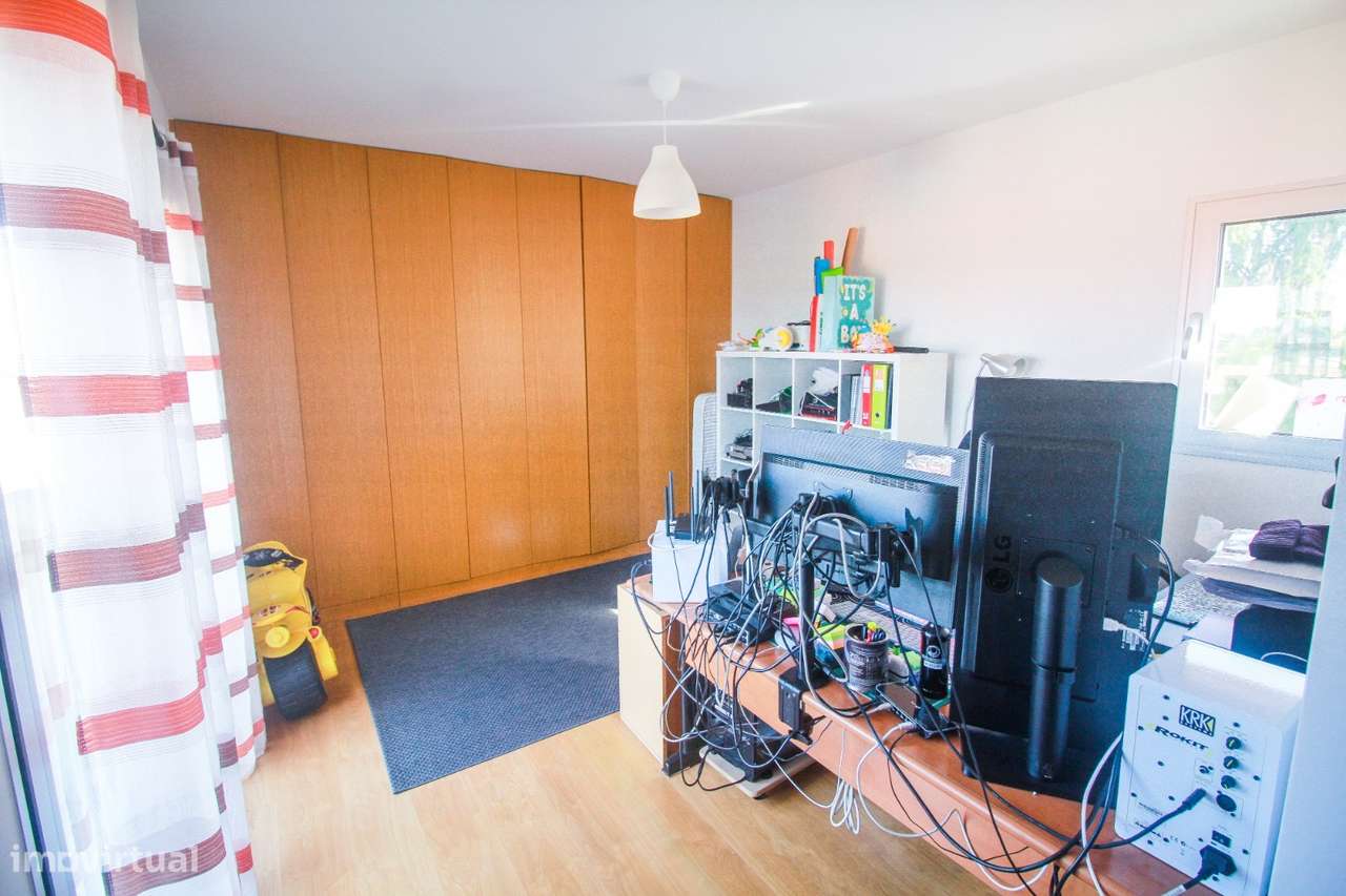 Moradia, 169 m², Santo António dos Olivais - Grande imagem: 5/21