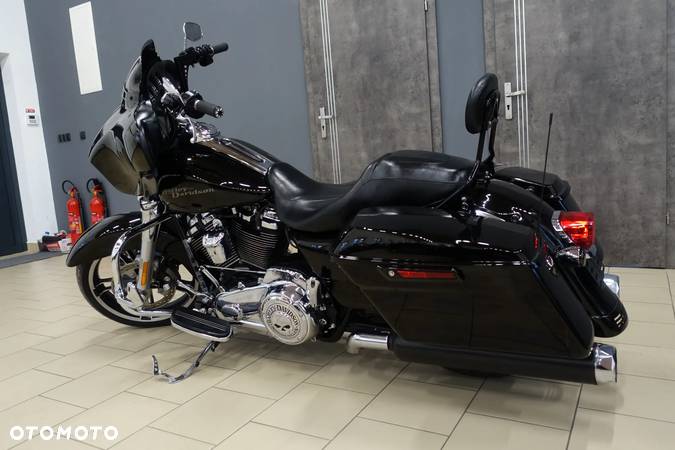 Harley-Davidson Touring Street Glide - 7