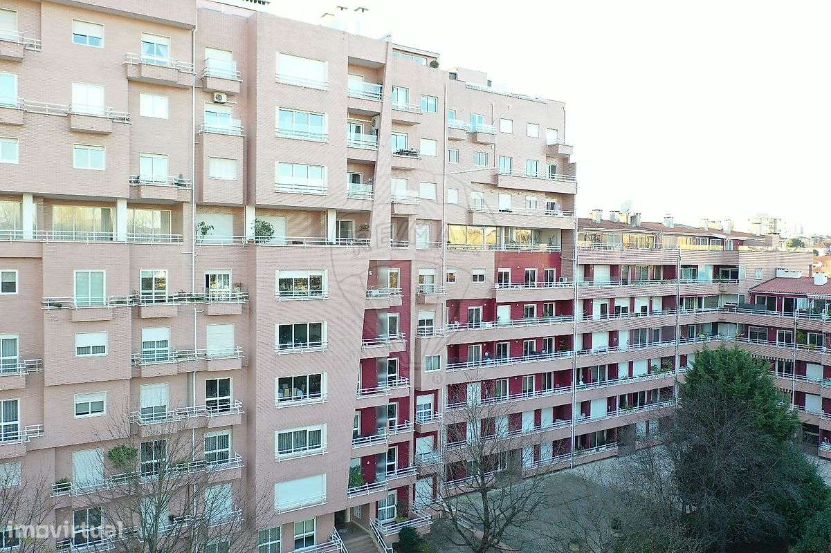 Apartamento T5 para venda - Grande imagem: 1/27