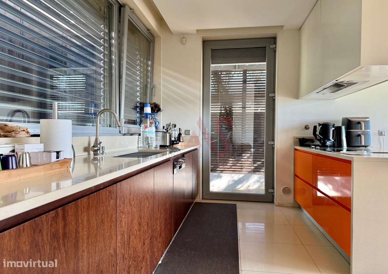 Espetacular Moradia Térrea T4 Em Azurém, Guimarães-9