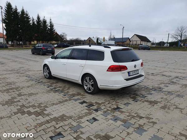 Volkswagen Passat 2.0 TDI Highline DSG - 4