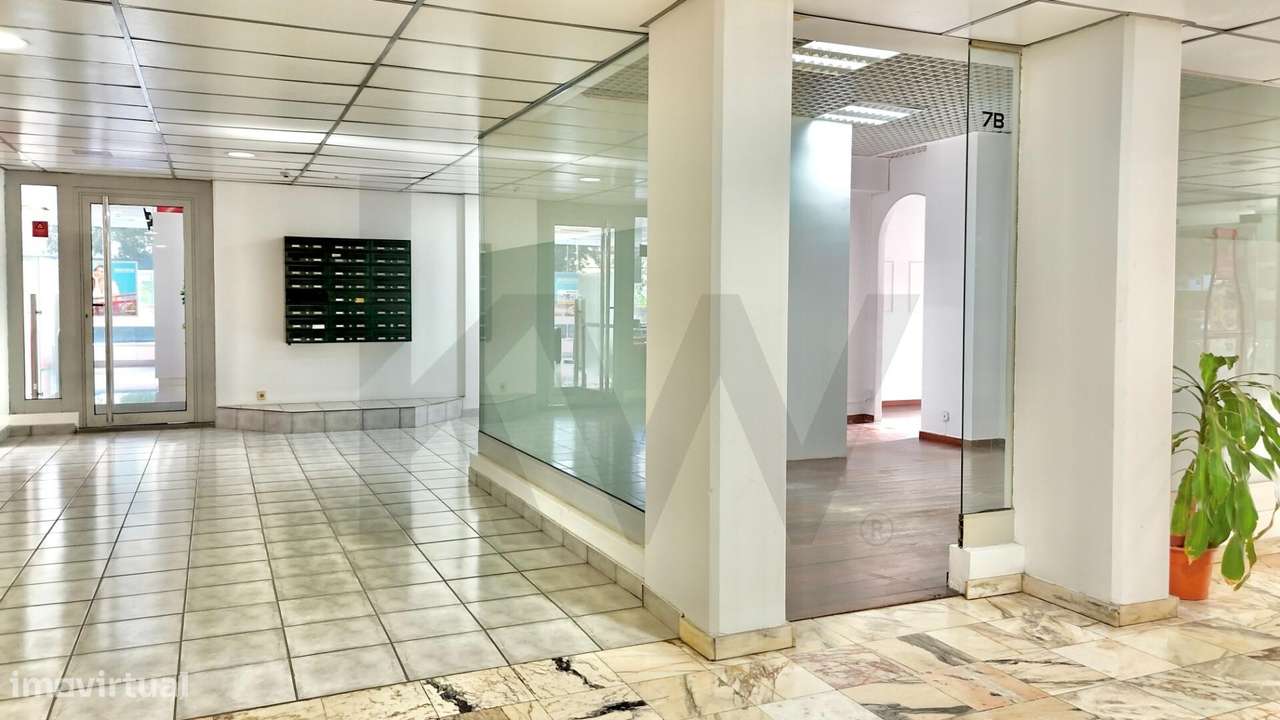 Espaço Comercial nas Galerias Dom João R/C | Imaculado Coração Maria, - Grande imagem: 5/16