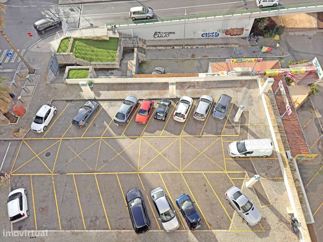 Apartamento T2+1 com Varanda | Praia da Rocha Portimão-24