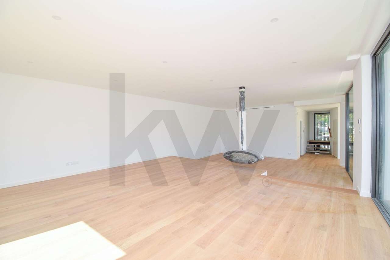 Moradia Contemporânea T5 no Oeiras Golf & Residence-16