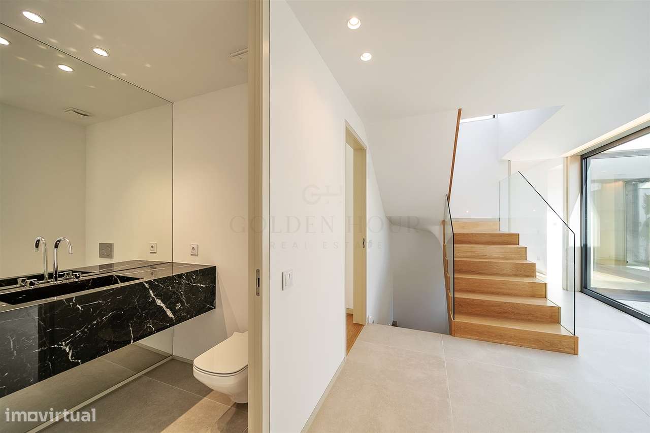 Moradia T4 de Luxo em Canidelo com Vista Mar | Golden Hour Real Estate-50