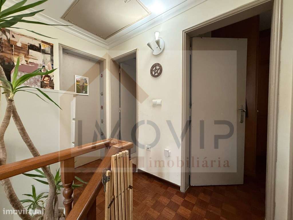 Moradia T3 em Banda - Vila Nogueira de Azeitão-18