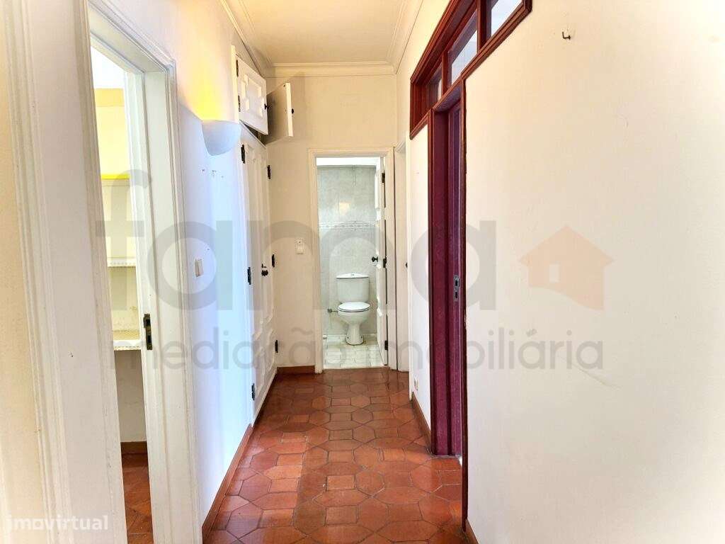 APARTAMENTO T4 EM OEIRAS-22