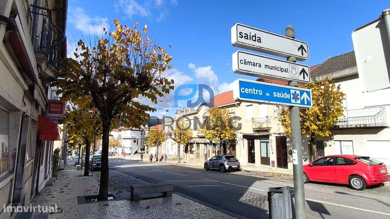 Moradia T4 com Estabelecimento - Grande imagem: 5/53