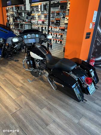 Harley-Davidson Touring Electra Glide - 4