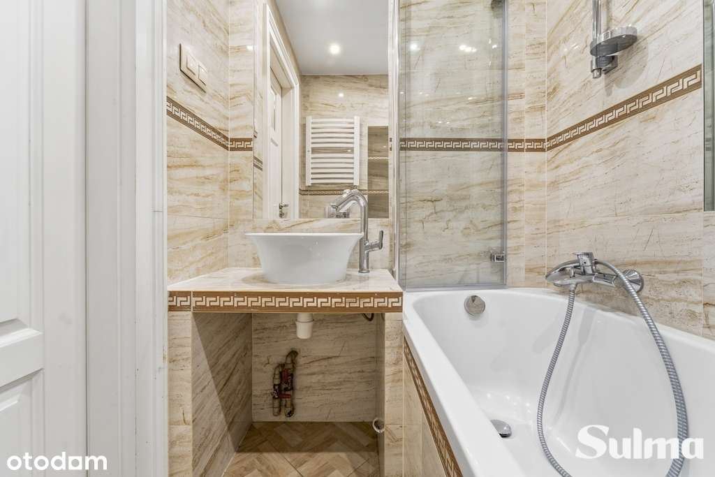 Klasyka w zabytkowej kamienicy - w sercu Katowic-15