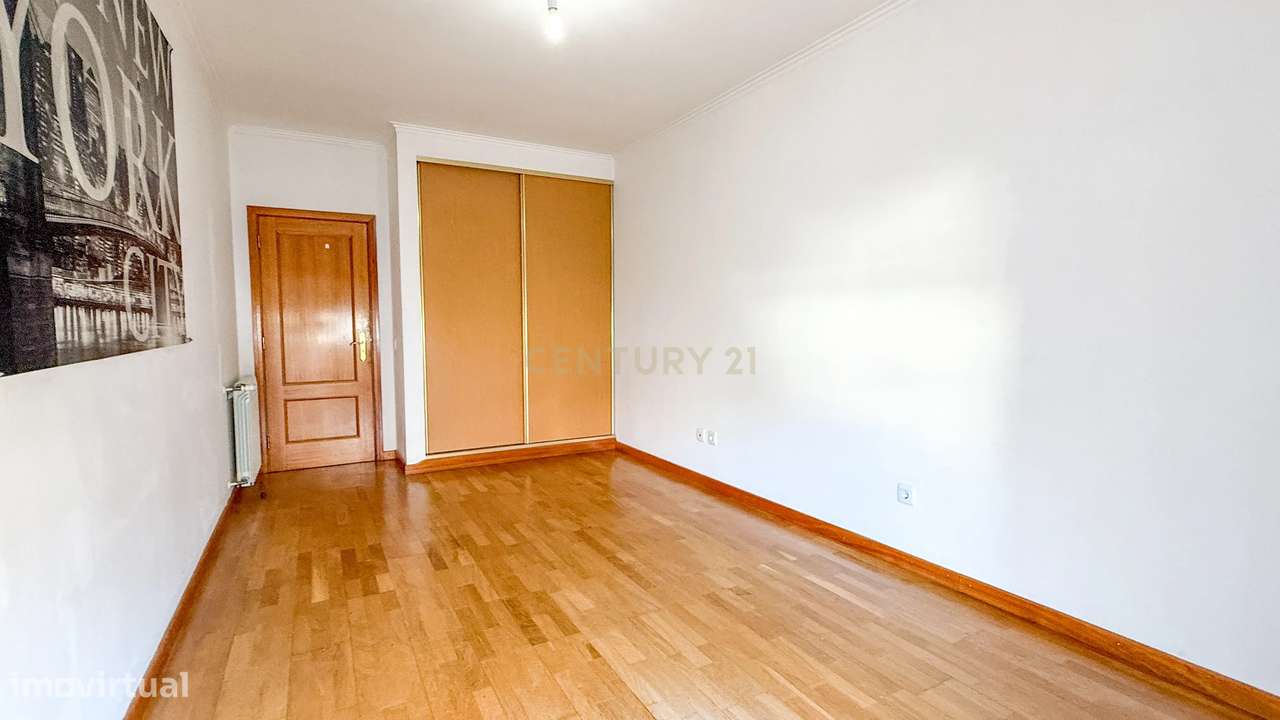 Apartamento T3 no centro de Viseu-6