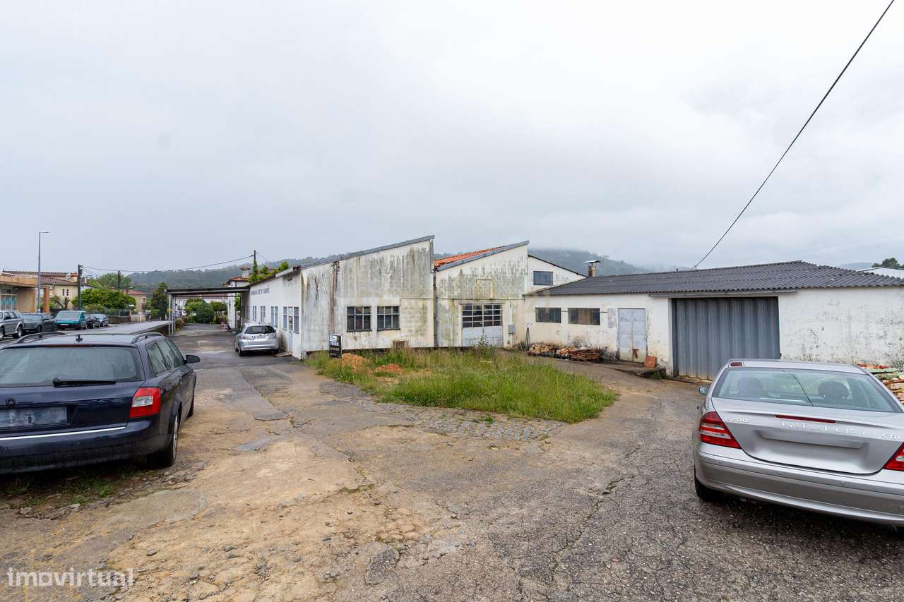 Armazem industrial com logradouro - Grande imagem: 4/24