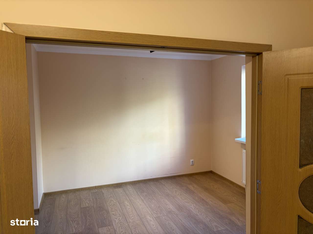 Apartament 3 camere + mansardă proprie (2 camere și baie) într-o vilă - Imagine principală: 5/18