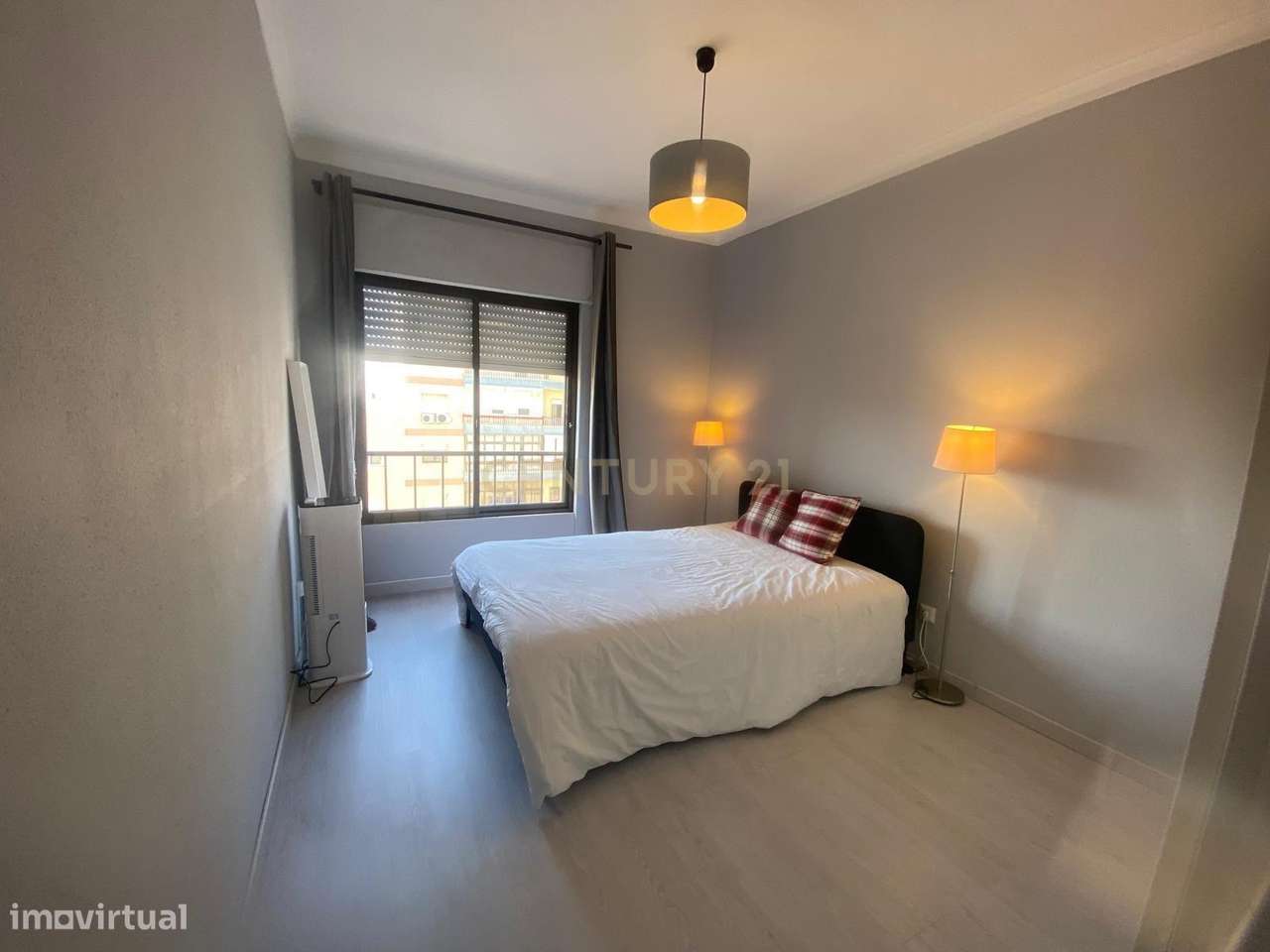 Apartamento T2 com Vista Panorâmica em Barreiro-15