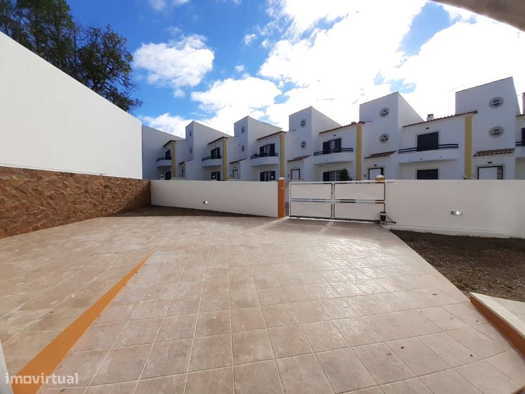 Moradia V3+1 c/vista mar na Ericeira-39