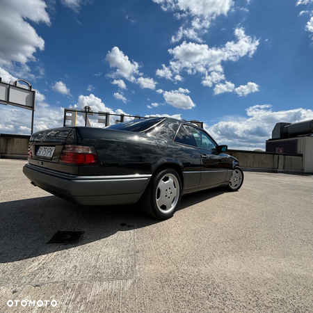 Mercedes-Benz W124 (1984-1993) - 31