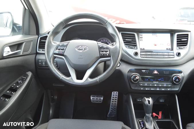 Hyundai Tucson 2.0 CRDi 4WD Automatik Style - 7