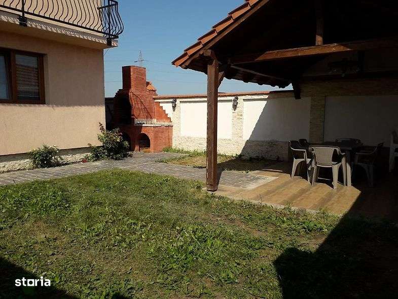 Casa de inchiriat dedicata muncitorilor - Imagine principală: 3/12