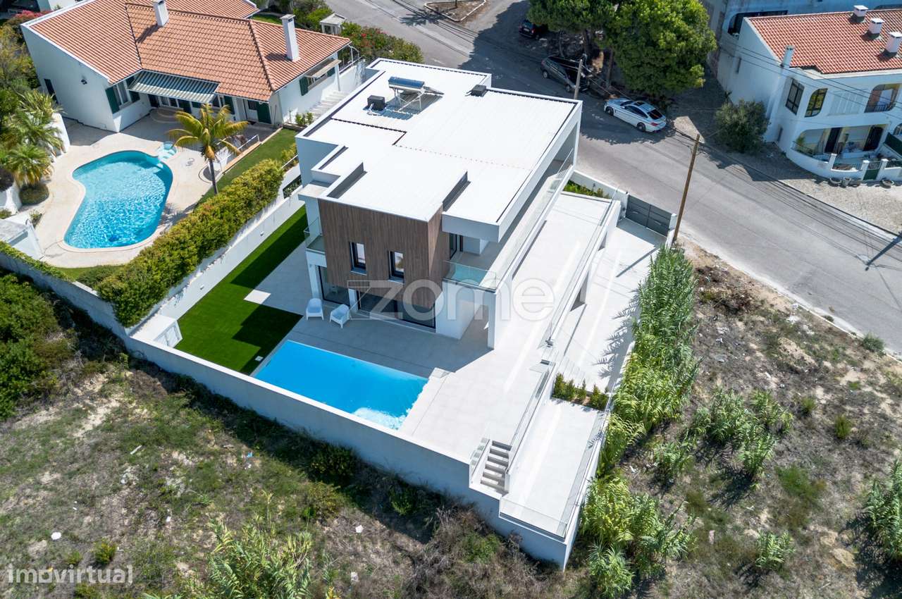 Moradia T4 De Luxo Com Piscina Costa Da Caparica