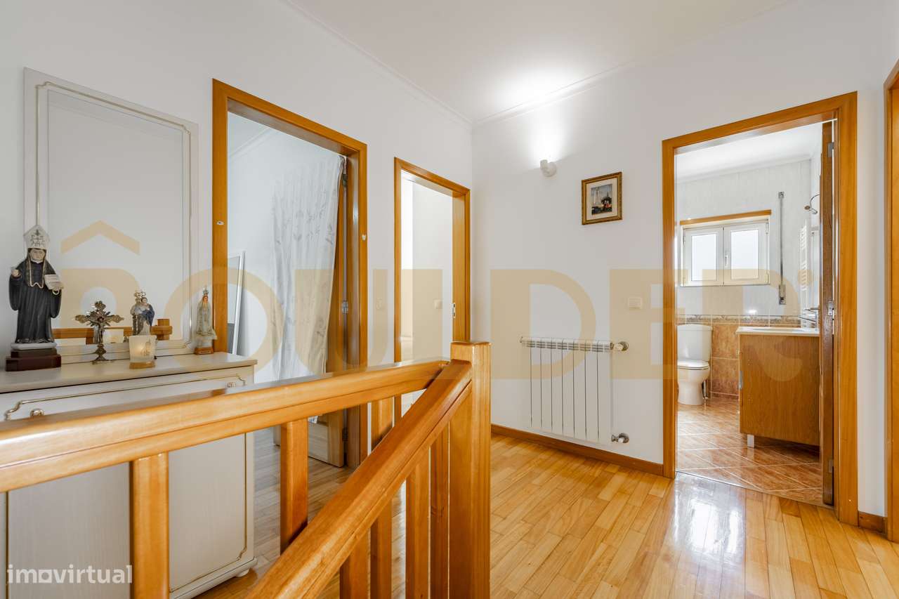 Moradia T3 em Fonte Arcada-20