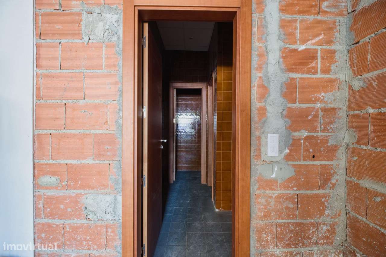 Espaço Comercial Novo em Vila Chã, Amadora-5