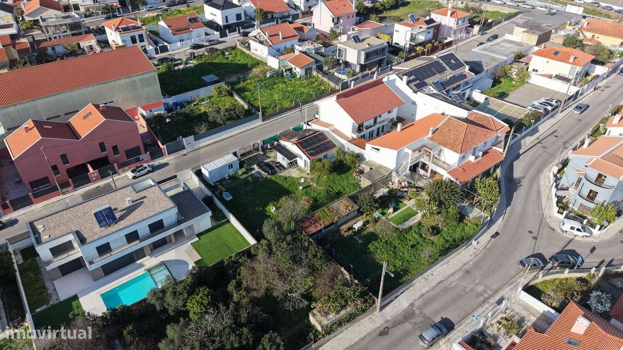 Lote de Terreno para Construção com anexo – São Domingos de Rana (Abób-5
