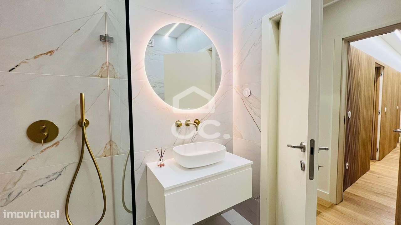 Apartamento T3 de Design Exclusivo no Coração da Baixa de Setúbal-16