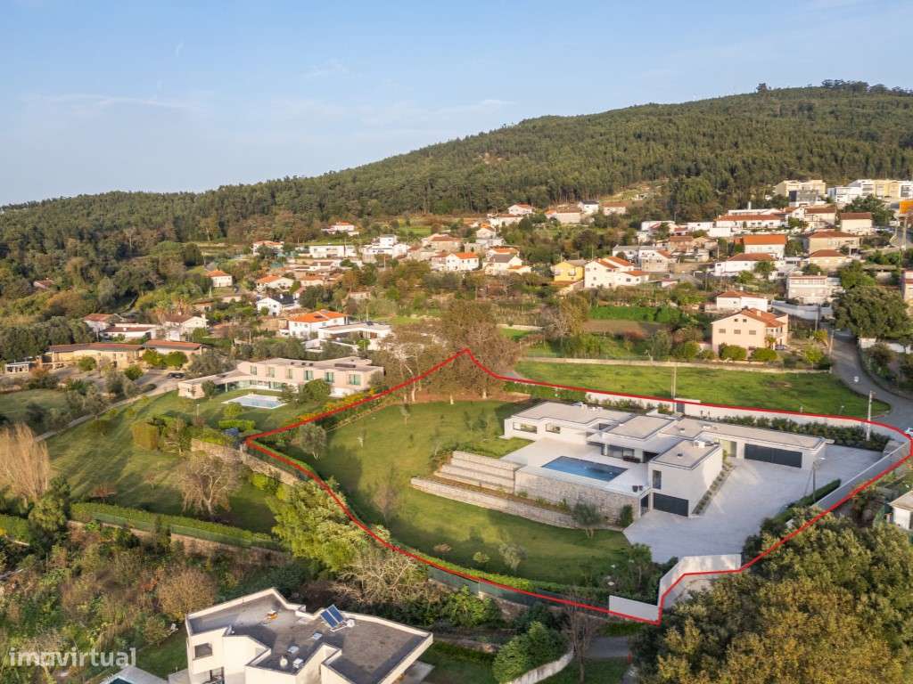Moradia térrea V4+1 com piscina, ginásio e vistas panorâmicas sobre...-4