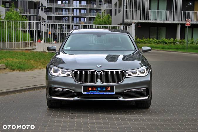 BMW Seria 7 750Li xDrive - 2